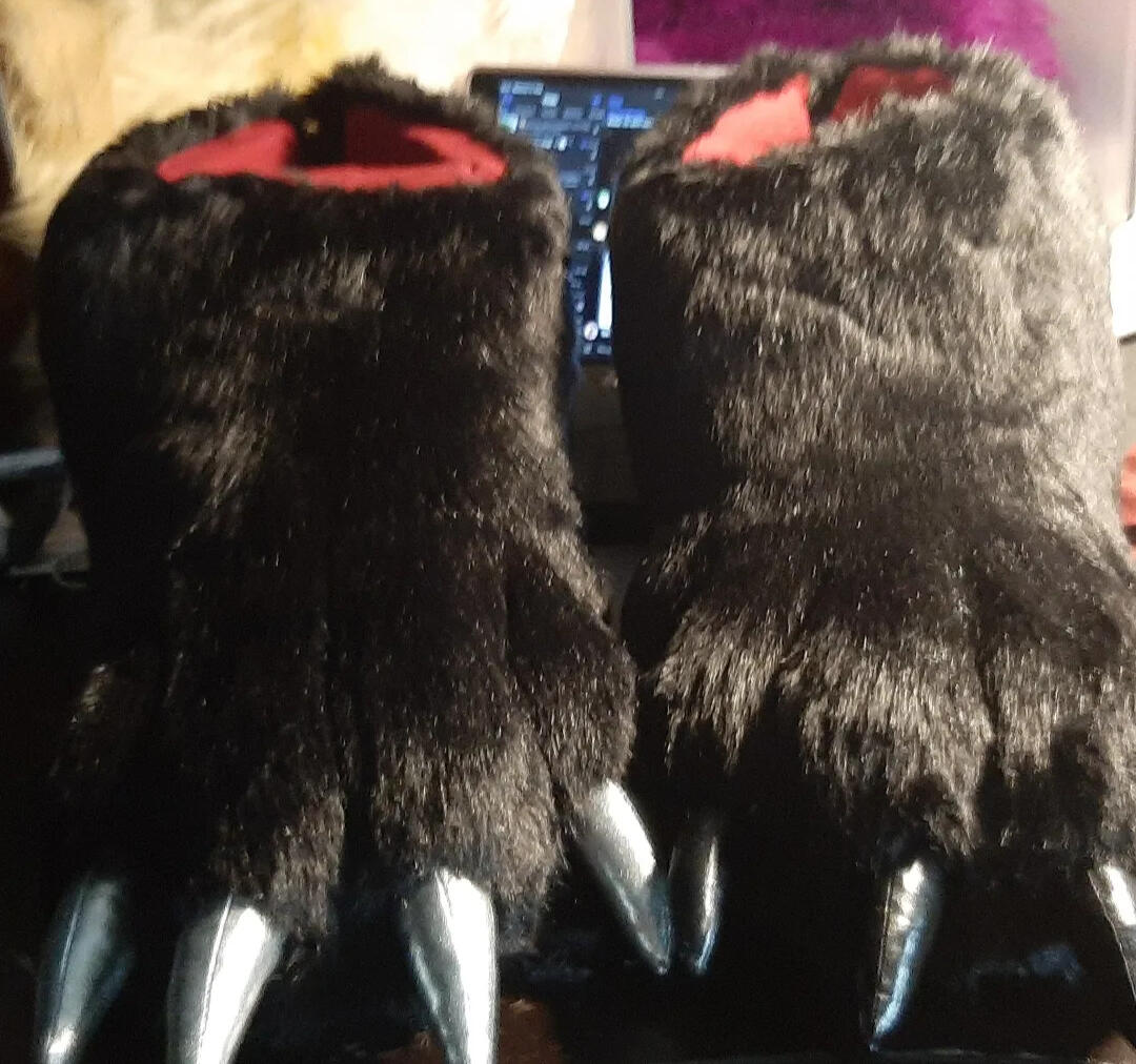 Akiba Feetpaws (old prototype)