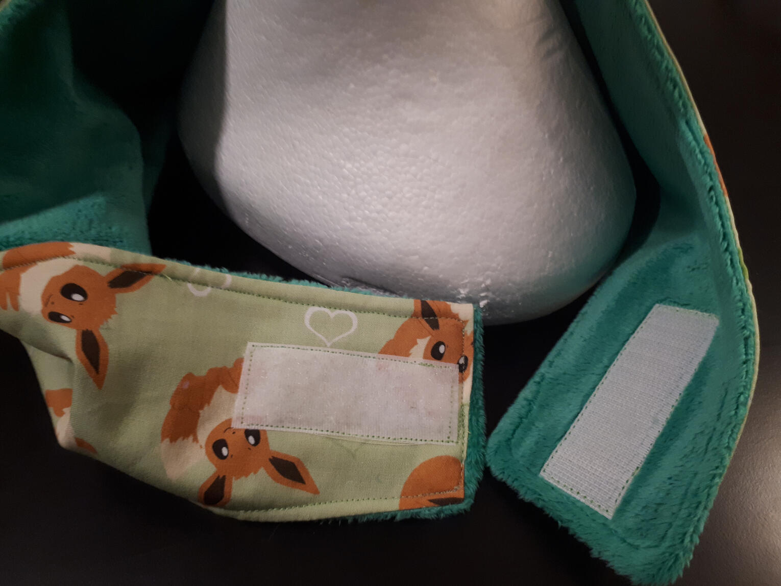 Eevee Bandana detailshot 2